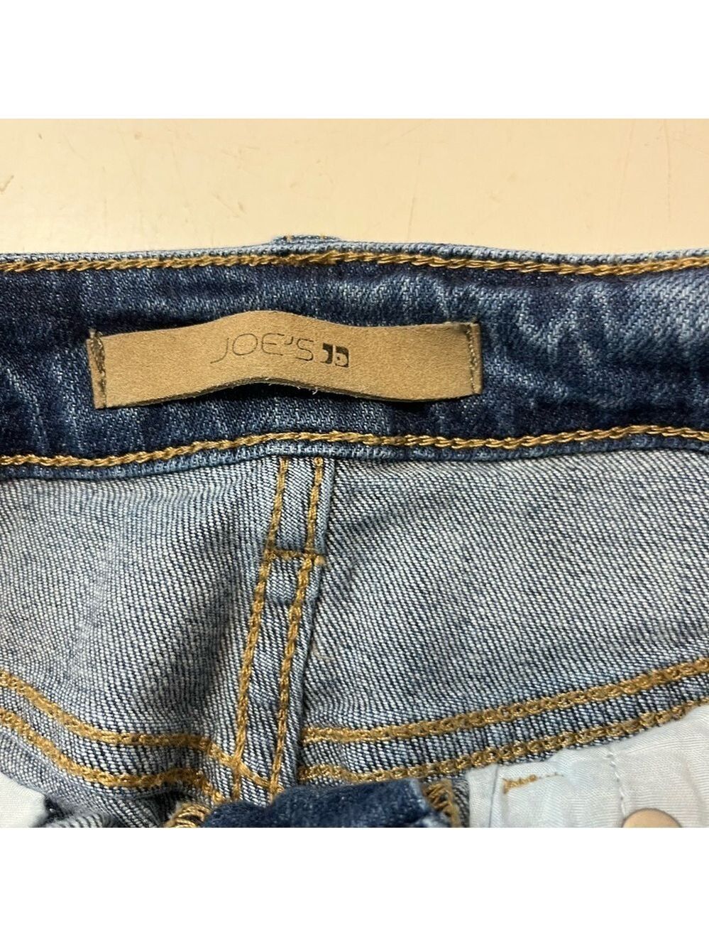 Joe’s Jeans Distressed Raw Hem Denim Mini Skirt, size 25 - Picture 7 of 10